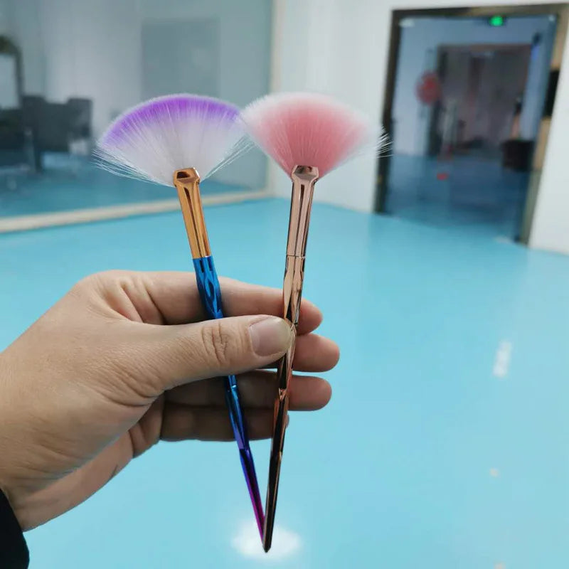 Highlighter brush makeup accessories Cosmetics Fan Shape Makeup Brush highlighter makeup brush Powder Brush