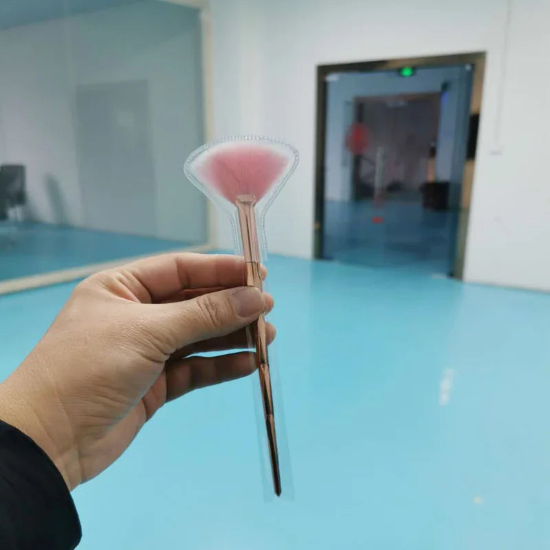 Highlighter brush makeup accessories Cosmetics Fan Shape Makeup Brush highlighter makeup brush Powder Brush