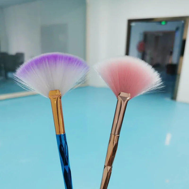 Highlighter brush makeup accessories Cosmetics Fan Shape Makeup Brush highlighter makeup brush Powder Brush