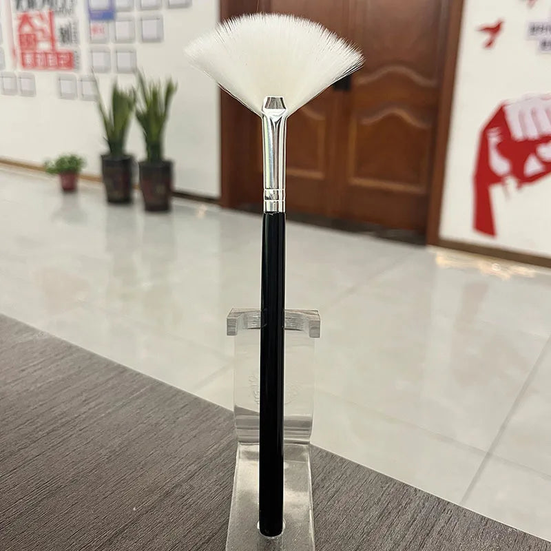 Highlighter brush makeup accessories Cosmetics Fan Shape Makeup Brush highlighter makeup brush  Powder Brush