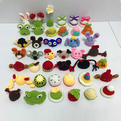 Handmade Knitted Hat for Small Animal, Mini Hand Pet Hat Tiny Hamster Hat for Parrot Snake Cute Chipmunk Guinea Pig Accessories