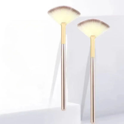 Highlighter brush makeup accessories Cosmetics Fan Shape Makeup Brush highlighter makeup brush  Powder Brush